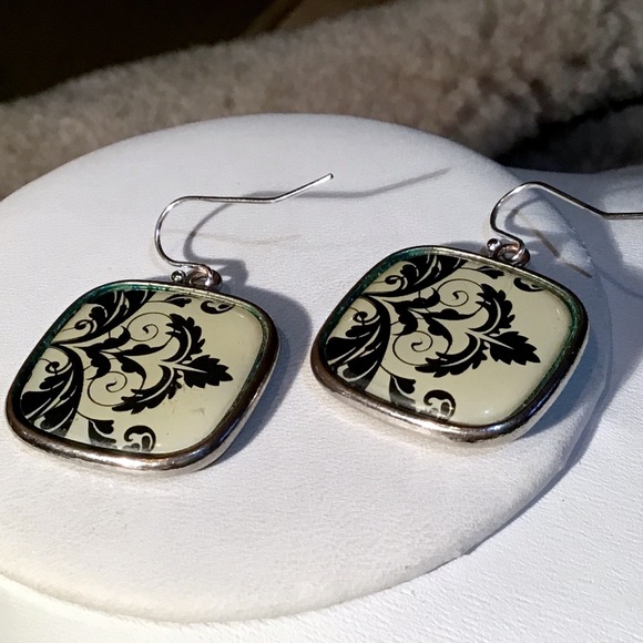 🌺Double-Sided Earrings - Picture 4 of 8